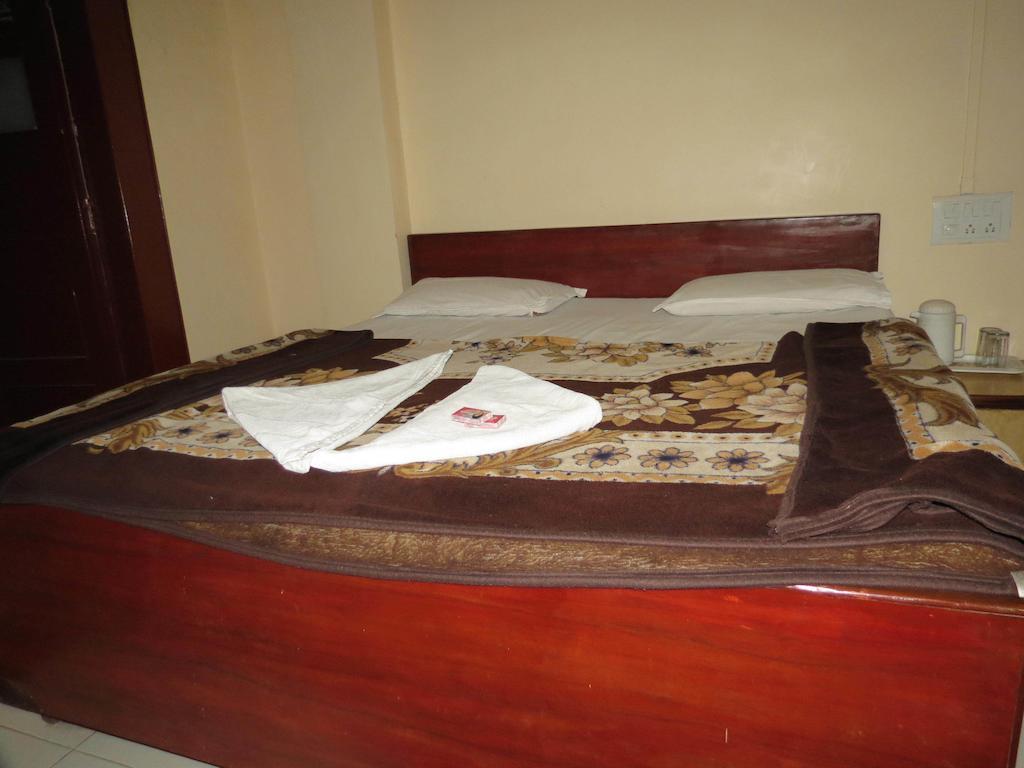 Hotel Sunny Classic Mahabaleshwar Room photo