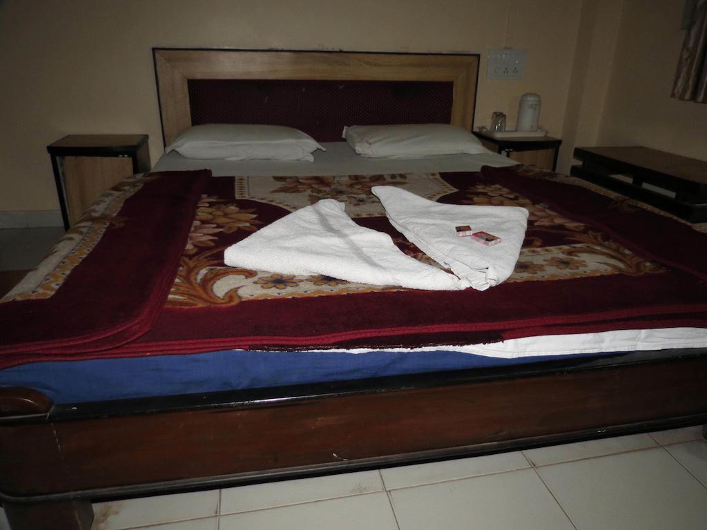 Hotel Sunny Classic Mahabaleshwar Room photo