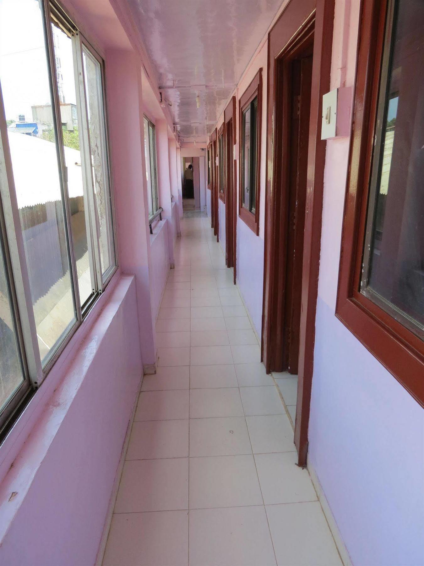 Hotel Sunny Classic Mahabaleshwar Exterior photo